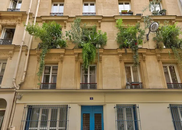 Mona-lisa's Apartment